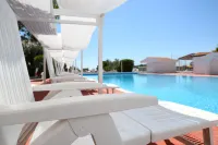 International Resort Hotels in Baia Domizia