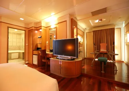 Royal Group Motel Tainan Branch