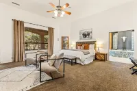 Sedona Bliss Estates - Modern Cowboy - Hot tub Horsin' Around Adventures附近的飯店