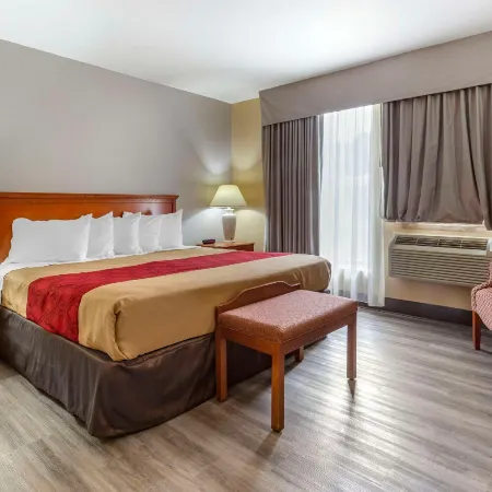 Econo Lodge & Suites Southern Pines