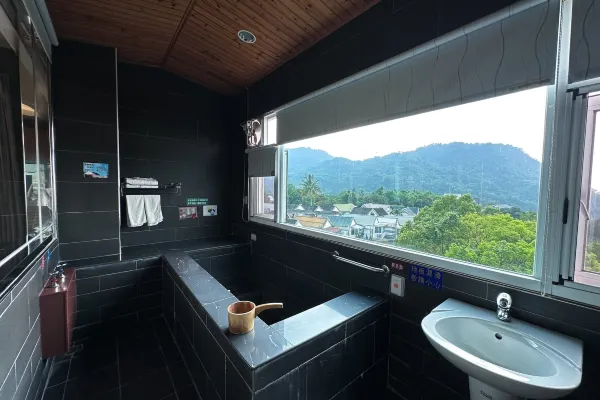 關子嶺溫泉, 台南關子嶺温泉民宿儷泉温泉館