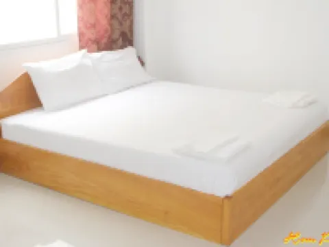 Hom Pho Gusethouse Hotels in Houeisay