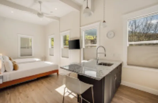 Stirling All Suites Hotel