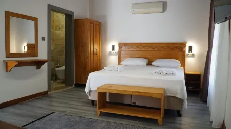 Pikan Ephesus Boutique Hotel Отели рядом с достопримечательностью «Храм Адриана»