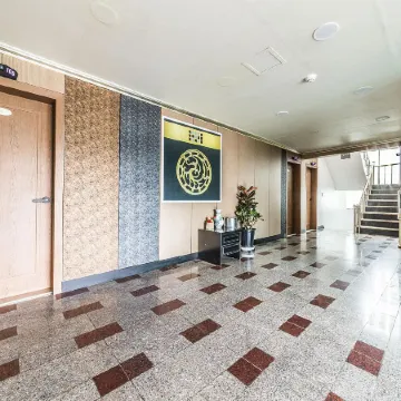 Incheon MS Отели рядом с достопримечательностью «Хвадо-тондэ»