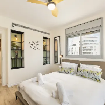 Poleg Beach Seaview Stylish Stay by Sea N' Rent Отели в г. Шарон
