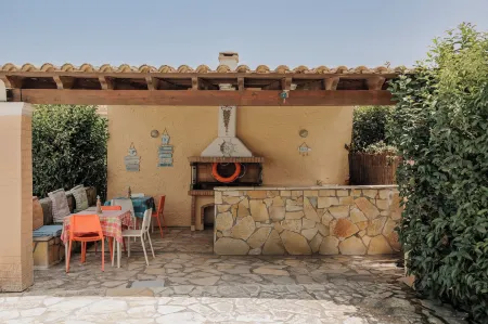 Cha Nanakas Village Inn Отели в г. Керкира