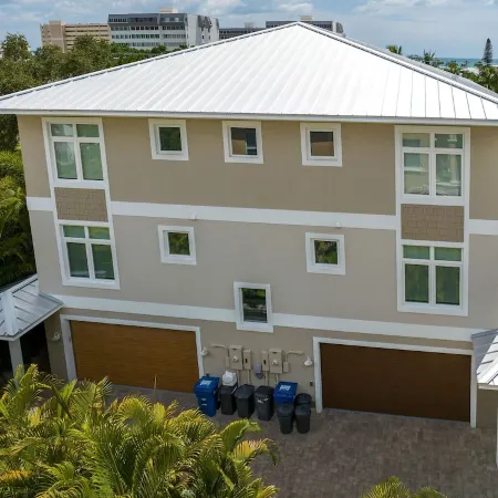 No Bunks-King Beds, Private Pool & Beach Access, TVs in Bedrooms
