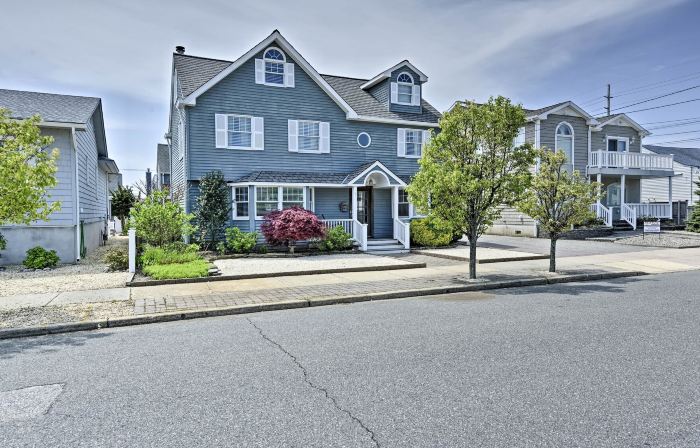Lavallette House w/ Fenced Yard & Gas Grill!