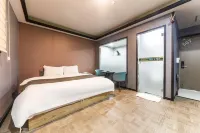 Hwaseong Ritz Hotel