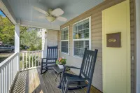 Lovely Morehead City Home w/ Fire Pit & Gas Grill - Pet friendly