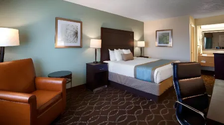 Quality Inn Clinton North