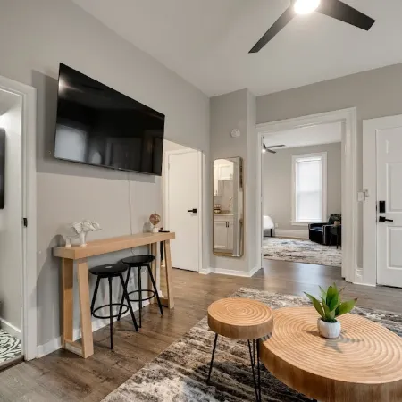 Charming 1-bedroom apartment in downtown Fort Wayne