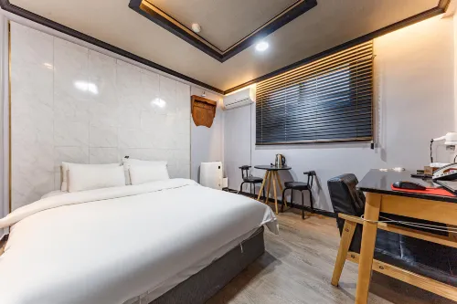 H Boutique Motel
