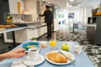 Brit Hotel Mâcon Centre Gare - Frühstück