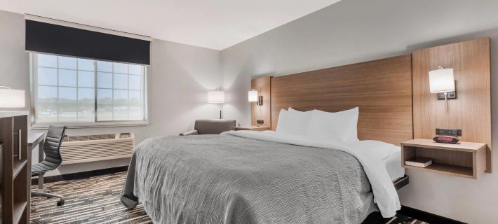 Quality Inn Chesterton Near Indiana Dunes National Park I-94 Hotels in Porter County