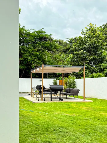 รูปภาพของDe Flourishing Hill Escape, Cha Am