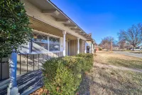 Tulsa Home w/ Yard: 5 Mi to Downtown! - بيت ضيافة