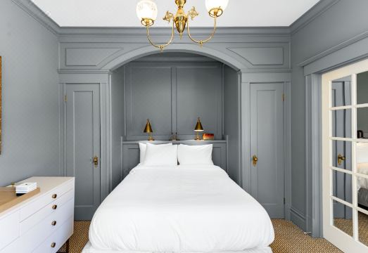 더 노브 힐 인 이미지