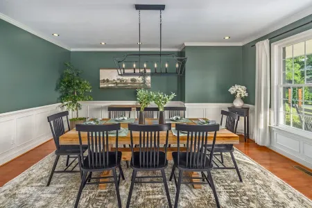 10BR Estate / Dome Pool / Pickleball / Sauna / Theater / Arcade / Sleeps 33