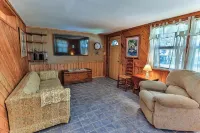 Charming 2-bedroom bungalow in fabulous Homosassa with AC, WiFi