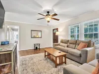Family-Friendly 3/2 Home Near Prisma, Fenced Yard Hotels in Dunean