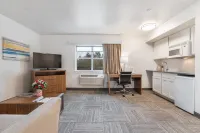 Marshall Suites