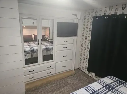 Adventure Mobile Hotels in Chesapeake City