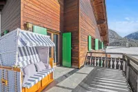 A&Y luxury chalet with sauna & whirlpool, ideal for families & nature lovers in Davos