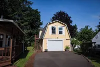 Cozy 1-bedroom apartment with WiFi, AC in serene Gresham