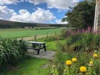 The Den - A stunning mountain cottage in Speyside & the Caringorm National Park - 2-Star