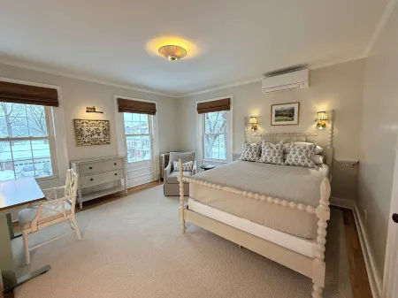 The House on Monroe / Heated Pool & Hot Tub Отели в г. Herkimer County