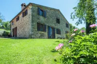 Passerina House: the unknown Umbria.  Old stone farmhouse with a view Hotel a Montegabbione