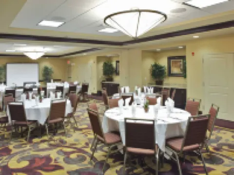 克洛維斯希爾頓花園酒店 克洛維斯酒店