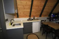 Kışın Isıtmalı havuz keyfi. Yazın yeşilin her tonunun keyfini sürmek için köyevi فنادق في Masukiye Mahallesi