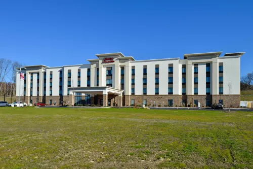 Hampton Inn & Suites Albany/East Greenbush Hotels in Schodack