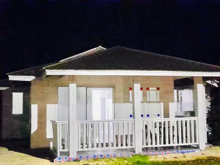 Tonga Horizon Cottage - Entire Place Отели рядом с достопримечательностью «Ha'amonga'a Maui Trilithon»