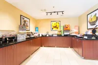 Hampton Inn Havelock - breakfast