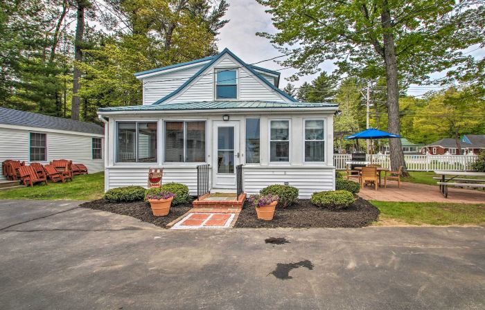Sebago Lake Cottage w/ Patio + Beach Access!