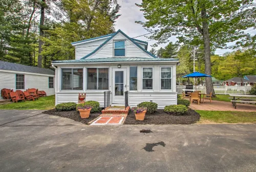 Sebago Lake Cottage w/ Patio + Beach Access! - 3-Star