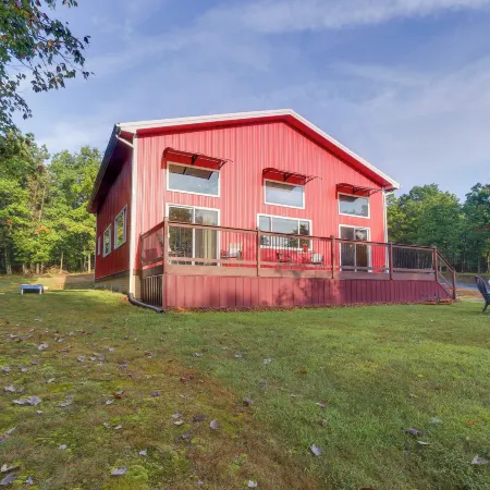 Peaceful Berkeley Springs Home: Escape to Nature!