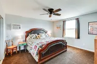Kingman Vacation Rental w/ Private Yard & Fire Pit - parking