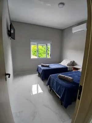 Cozy house 500m from the beach in Guarujá, pet friendly
