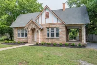 GUEST FAVORITE 3-bed stone cottage home in Murfreesboro close to Nashville - Homestays