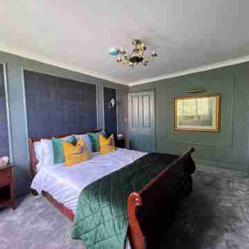 Pheasant's Hollow, traditional English 2 bed appt central Harrogate FREE PARKING Rooms