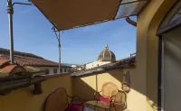 Elegant apartment with panoramic terrace in the historic heart of Pistoia
