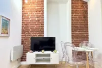 Appartement Rénové Moderne Proche Paris Stade de France Parc de la Villette