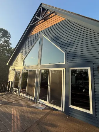 Gorgeous Mountainside Chalet in Jackson, NH Отели рядом с достопримечательностью «Black Mountain Ski Trailhead»