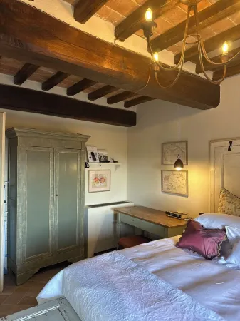 Stunning 1-Bedroom Penthouse with Panoramic Views, WiFi & AC in Enchanting Todi