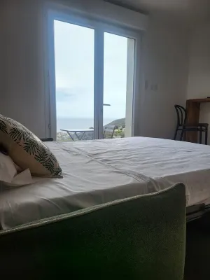 Conveniently located between sea and mountains